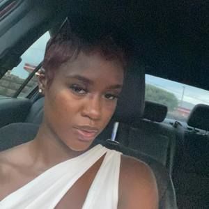 Meet your Posher, Aja